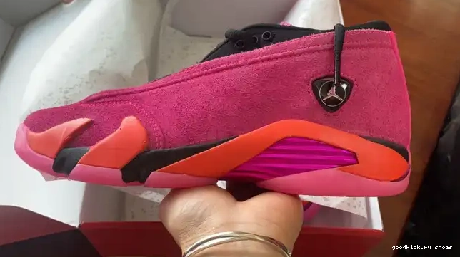 Rep Retro Jordan (W) Shocking Low Pink DH4121-600 14 0520